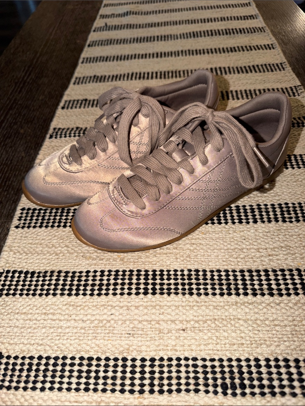 Time and Tru Dusty Taupe Quilted Lace-Up Sneakers